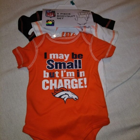sz0-3mo NWT DEFECTS NFL DENVER BRONCOS 3 PIECE CREEPER SET KD 00304